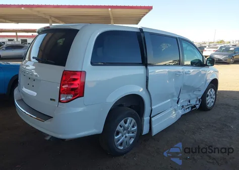 2018 Dodge Grand Caravan Se z USA, uszkodzony, nr VIN 2C7WDGBG9JR231510